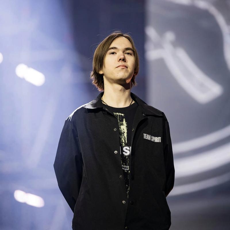 xQc 计划成立一支 CS2 战队，但认为市场过于饱和